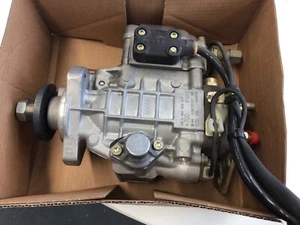 Pompa iniezione Bosch 0 986 440 557 ricondizionata VW CADDY II, GOLF IV, 1.9TDI - Foto 1 di 2