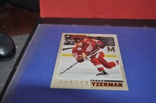 Steve Yzerman # 11 Detroit Red Wings 1997-98 Pinnacle Beehive jumbo hockey nhl