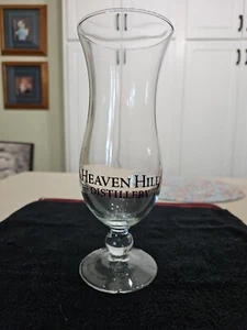 Vintage ● Heaven Hill Distillery ● Hurricane Glass ● Pre-owned - Picture 1 of 10