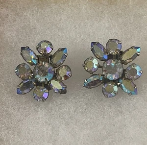 Weiss Beautiful Iridescent Rhinestone Clip On Earrings Retro Rare - Picture 1 of 4