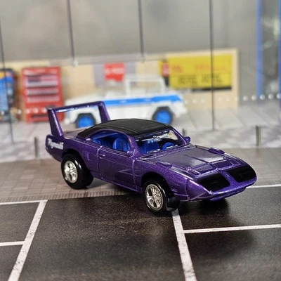 1/64 Johnny Lightning 1970 Plymouth Superbird 70 Muscle Cars EE. UU. Púrpura Diecast  Foto 1 de 4