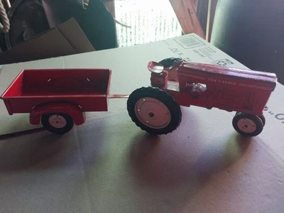 Vintage Tru Scale Tractor & Trailer, See Pictures For Paint Scuffs - Image 1 of 4