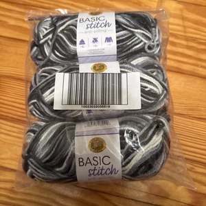 Lion BRAND Yarn Basic Stitch Anti-Pilling-Lot Of 3 In Color Nightfall - Picture 1 of 2