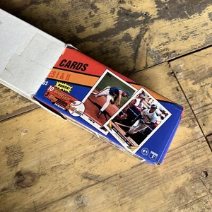 1993 Topps Baseball Complete Factory Box Series 1 & 2 825 Picture Cards - Picture 1 of 6