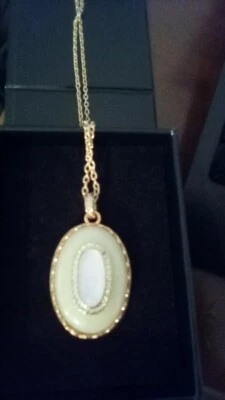 Collar de ópalo sintético menta con cristales - bisutería Foto 1 de 3