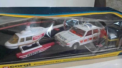 Corgi coffret Gift Set 19 Emergency Rover 3500 SD1 +  Hélicopter Jet Ranger 1987 - Photo 1/4