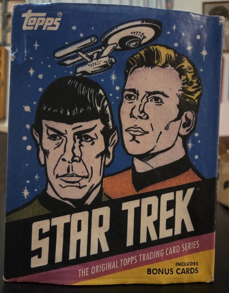 🔥🔥2013 TOPPS STAR TREK TRADING CARD HARDBACK BOOK W/ 4 UNOPENED BONUS CARD PK. - Image 1 of 4
