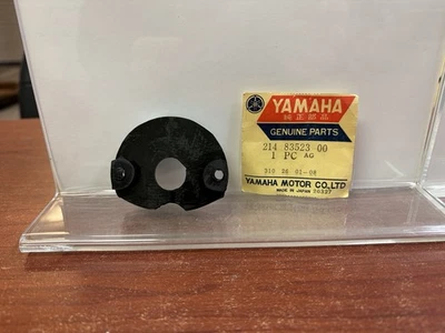 Новый из старых запасов заводской амортизатор Yamaha номер детали 214-83523-00 (метр снизу) RD50DT1 CT1 R3 - Изображение 1 из 2