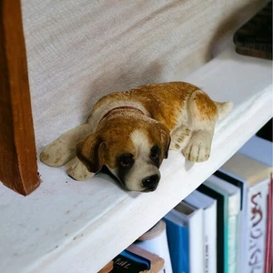 Lindo compañero de perro cachorro acostado perro estatua San Bernardo escultura perro estatuilla - Imagen 1 de 5