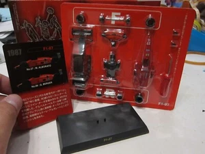 Kyosho - Ferrari Formula Collection 2 - F1-87 no.27 - Scale 1/64 F1 Mini Car L22 - Picture 1 of 11