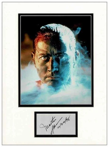 Martin Sheen Autograph Signed Display - Apocalypse Now AFTAL UACC Cover