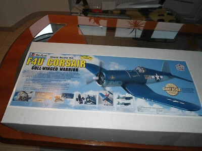 CORSAIR F4U von Top Flite Giant Scale - Bild 1 von 4