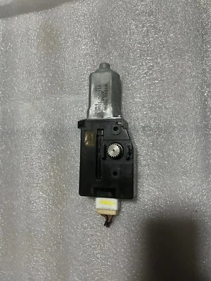 Nissan Armada Titan Infiniti QX56 2004-2015 techo corredizo motor eléctrico fabricante de equipos originales Foto 1 de 4