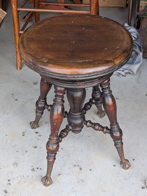 ANTIGUO TABURETE DE PIANO DE MADERA Giratorio Ajustable Pie de garra Victoriano Pie de bola de vidrio Foto 1 de 4