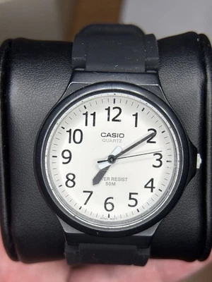 Men's Casio MW-240 Analog Quartz Watch Black Resin Band 50 M WR New Battery - Image 1 of 4