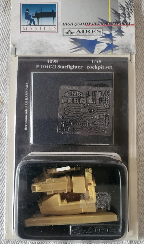 1/48 AIRES F/104 C/J STARFIGHTER COCKPIT SET - ASK FOR SHIPPING COST - Immagine 1 di 1