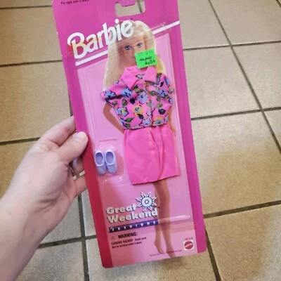 Vintage Barbie Great Weekend Fashions 68014-92 Shorts Top Shoes Pink 1995 NIP - Image 1 of 4