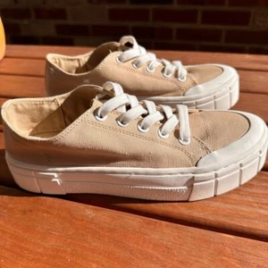 Zapatillas para mujer de lona con plataforma Mad Love blanco tostado talla 8 - Imagen 1 de 9