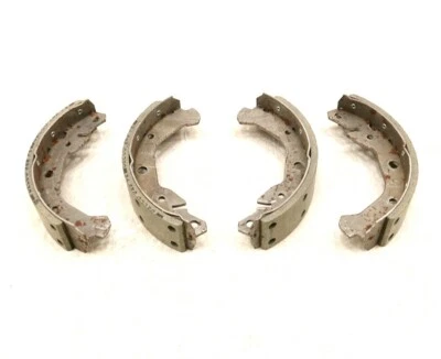 NUEVO OEM GM Juego de zapatas de freno de tambor trasero 12321425 Chevrolet Beretta 1988-1991 Foto 1 de 4