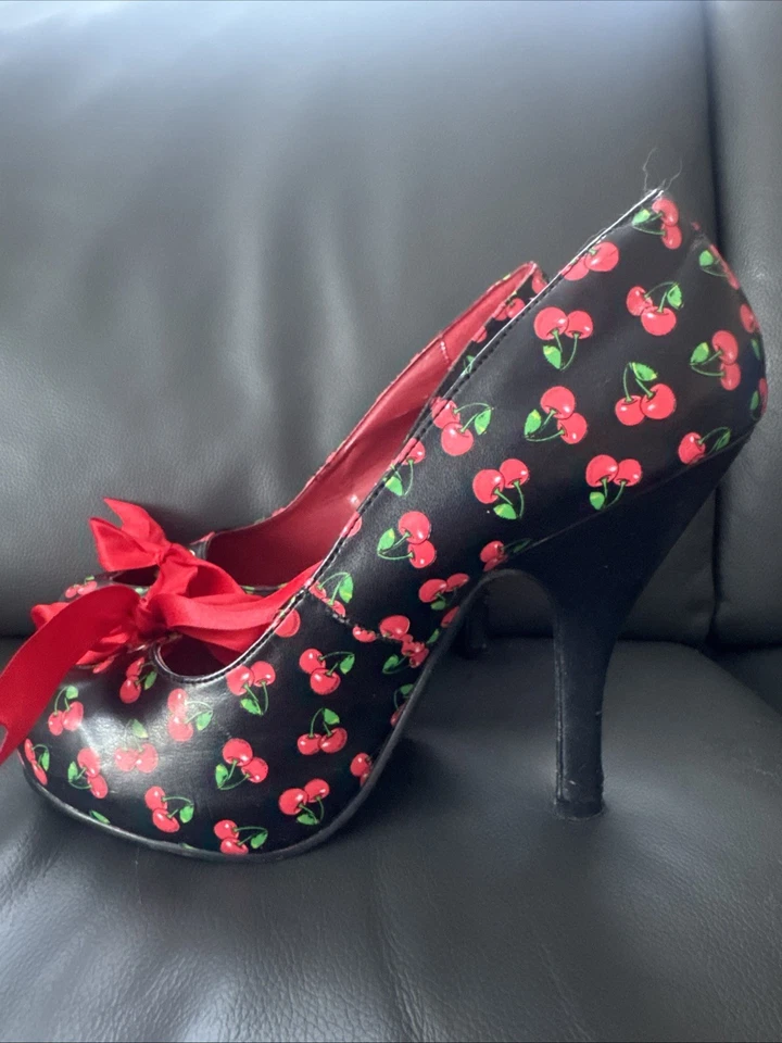 Pin Up Couture Pumps High Heels Black And Cherry Red Bow Cutiepie Uk6 Us9 EUC — 第 1/4 张图片
