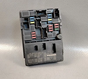 Nissan Note E12 Fuse Box 284B7-5WK0A Mini Blade Fuses 10A-30A Used - Foto 1 di 22