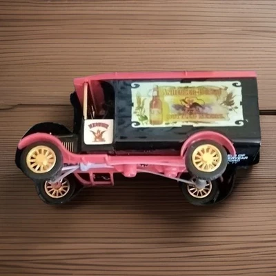 Mattel Hot wheels  2001 Budweiser Delivery truck Collectors 35255 Edition - Image 1 of 4