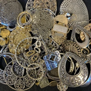 Junk Jewelry Lot - Vintage- Mod Wear, Parts, Repair - Picture 1 of 7