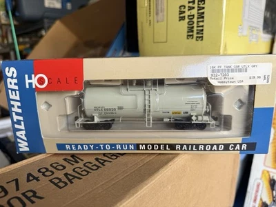 Walthers HO UTLX  16,000 Gallon Funnel Flow Tank Car Union Tank Car Gray EX/OB - Image 1 of 4