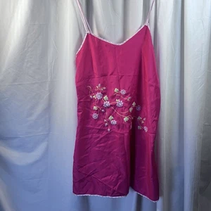 Markenlos Hot Pink Blumen bestickt Nachthemd/Träger EUC LESEN für Gr. (MED) - Bild 1 von 8