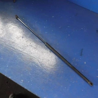 Audi Audi a6 2006 ABA-4FAUKS Motorhaubenfederbeindämpfer [gebraucht] [PA09466572] - Bild 1 von 2