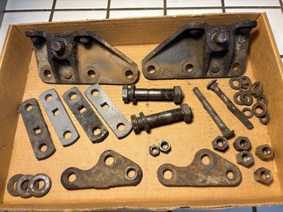 CHEVROLET 3683635 3683636 Front Spring Brackets and Parts 1954 CHEVROLET TRUCK - Image 1 of 4