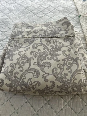 Charisma Queen Flat & Fitted sheets White w/ Gray Paisley; 100% Polyester EUC - Image 1 of 4