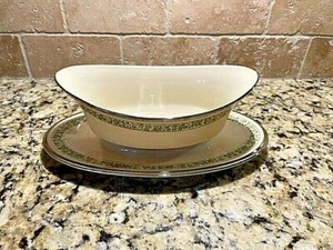 Lenox Memoir Gravy Boat w/ Attached Underplate ~ Excellent Condition ~ DSCNTD - Picture 1 of 4