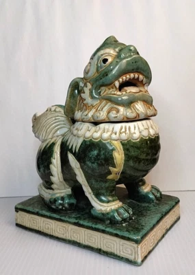 Antique Chinese Porcelain Emerald Green Foo Dog Insence Burner Statue 8.5" Mint! - Image 1 of 4