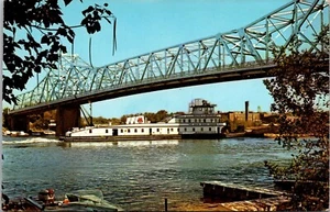 PostcardThe Illinois River A Great Waterway Vintage Unposted Chrome Era - Picture 1 of 2