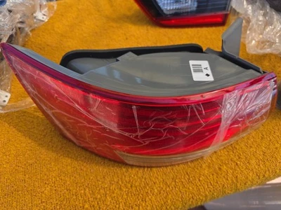 2006 2007 2008 Hyundai Sonata Left Driver Lh Side Tail Light R1697 DW - Image 1 of 4