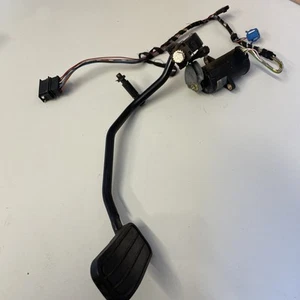 Volkswagen Transporter T4 Accelerator Pedal Potentiometer Sensor 7D0721727  - Picture 1 of 7