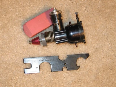 COX Black Widow .049 Glow Model Airplane Engine with Cox Tool - Image 1 of 4