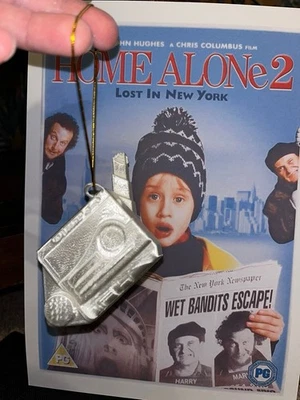 Home Alone 2 Talkboy Christmas Decoration Cassette Tape Recorder Vintage 1992 - Image 1 of 4