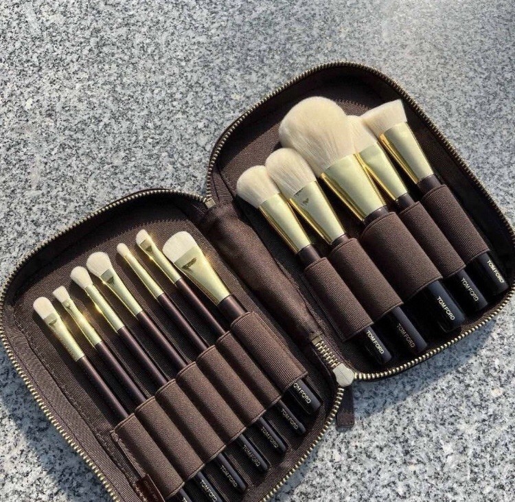 TOM FORD beauty ブロンザーブラシ05 Tom Ford Bronzer Brush – Tom Ford – bluemercury