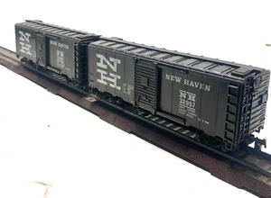 A PAIR OF MODEL POWER HO SCALE NEW HAVEN BOX CARS 2 EACH NH32957 BLACK - Picture 1 of 5
