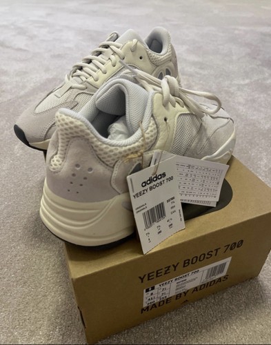 Adidas Yeezy Boost 700 nuove con scatola autentiche taglia 7 5 7 metà