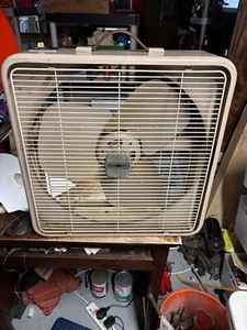 Vintage Berns Air King Fan 3 Speed Steel Box Fan 22" Chicago Illinois USA MCM - Picture 1 of 4