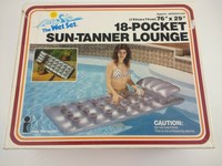 Vintage 1985 The Wet Set Inflatable 18 Pocket Suntanner Lounge Pool Raft Intex