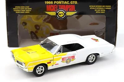 1:18 Ertl 1966 Pontiac Gto Mickey Thompson Bianco/Giallo 33431 - Immagine 1 di 4