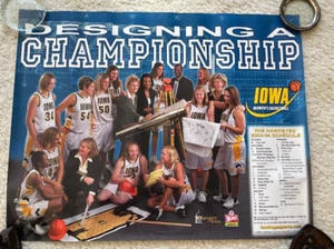 2003-2004 Iowa Hawkeyes Women Basketball Poster Lisa Bluder Jamie Cavey - Bild 1 von 1