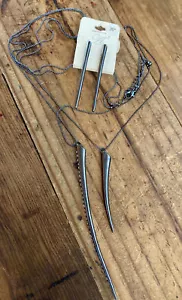 Conjunto de Pendientes Collar Espiga Carbón Doble Estrás Punk Rock Motociclista Gótico Nuevo con Etiquetas - Imagen 1 de 12