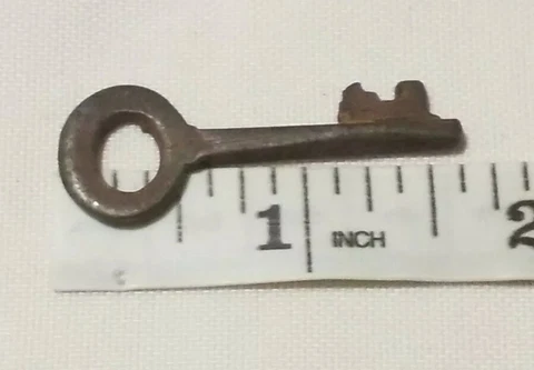 Small Collectible Vintage Rusty Steel Skeleton Key 1 5/8" Key Charm or Pendant Cover