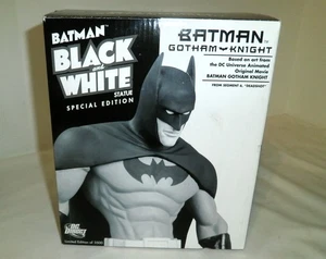 DC Batman Black and White Statue Gotham Knight  LE #2065 of 3800 First Edition - Picture 1 of 9