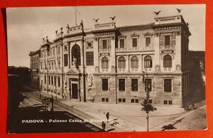 Postcard Padua Cassa Di Risparmio Square 1920 (C 92) - Picture 1 of 2